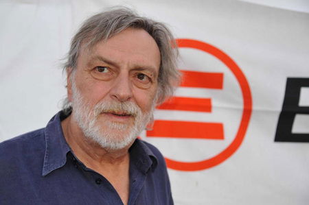 Gino Strada dà una lezione ai «commentatori» che gli mettono fretta per accettare di fare il commissario in Calabria article-post