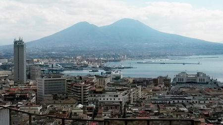 Sottomarino usato per attacco in Siria è passato da Napoli e De Magistris protesta article-post
