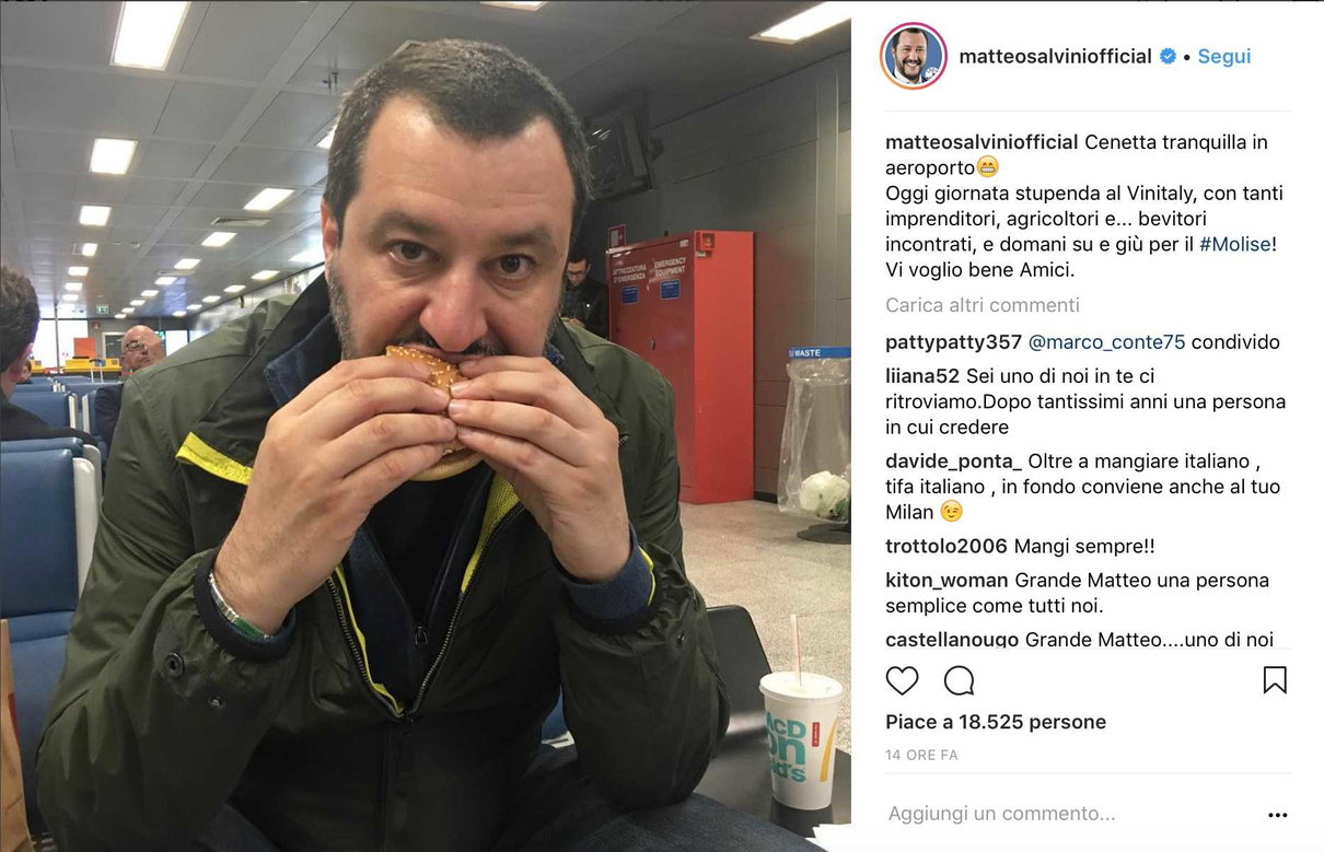 Salvini al Vinitaly parla di «difesa del cibo italiano» e poi mangia un panino di McDonald’s article-post