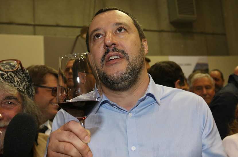 Salvini attacca Berlusconi e Di Battista: «Sono sullo stesso piano» article-post