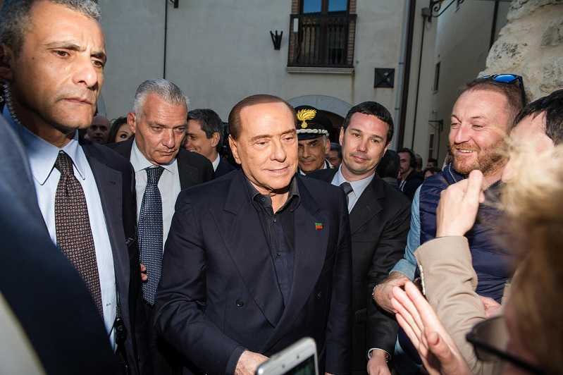 Il raid in Siria divide il centrodestra. Salvini: «È pazzesco». Berlusconi: «Meglio tacere» article-post
