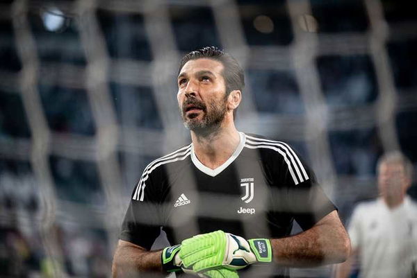 Juve-Napoli, il retroscena: Buffon infuriato con i compagni negli spogliatoi