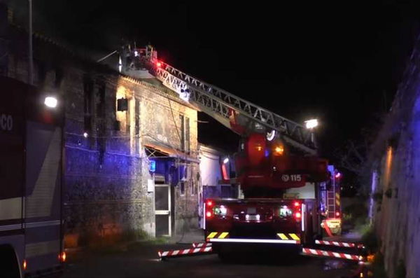 Incendio doloso in un pub a Catanzaro Lido: due morti