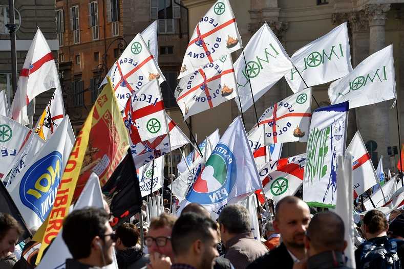 Due esponenti della Lega in Sicilia arrestati per voto di scambio article-post