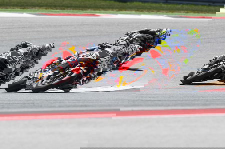 Marquez a Valentino Rossi: «Abbiamo imparato da te a essere scorretti» article-post