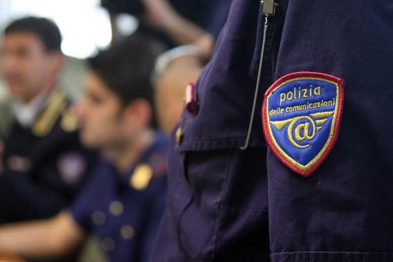 Bulli a scuola, 14enne sospeso per 19 giorni per le telefonate anonime e le chat offensive article-post