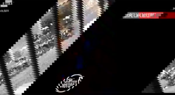 Il poliziotto che ha picchiato Francesco De Fabbio usò la violenza anche contro i no global a Napoli nel 2001