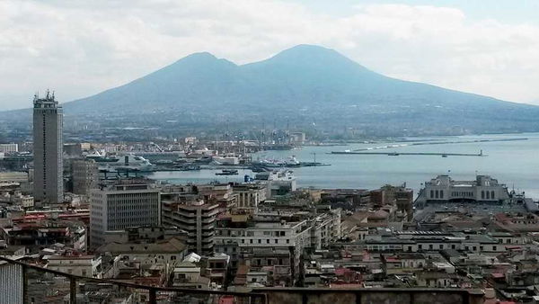 La bufala dei missili Tomahawk sparati dal porto di Napoli dal sottomarino John Warner contro la Siria