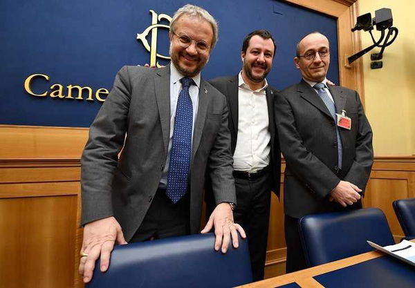 Claudio Borghi Aquilini ha investito 400 mila euro in titoli esteri e non italiani