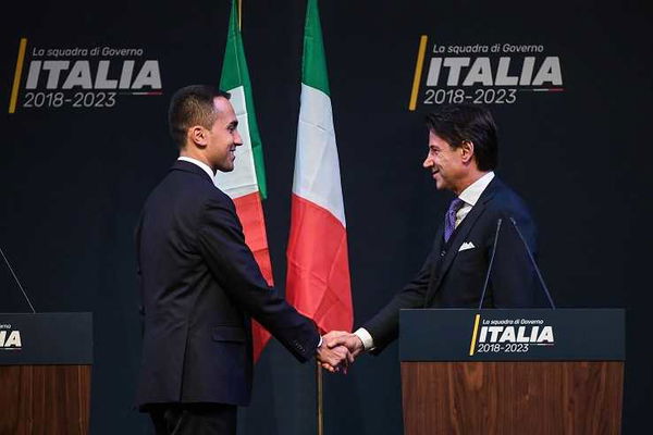 Giuseppe Conte non ha perfezionato i suoi studi giuridici all’Internationales Kulturinstitut di Vienna