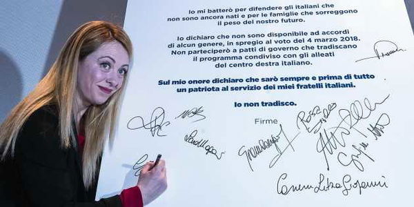 Quando Giorgia Meloni firmò il patto anti-inciucio per non tradire la coalizione