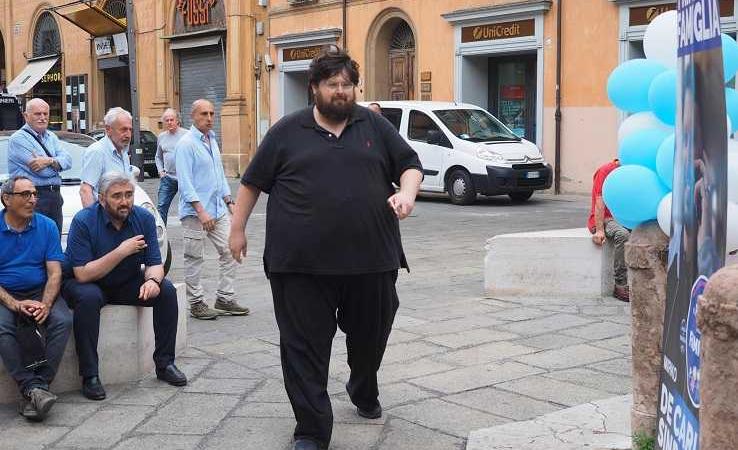 Mario Adinolfi contento