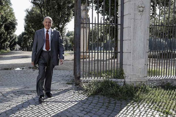 Il piano Savona dello spread a 600 si avvicina