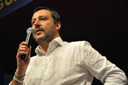 L’accordo M5S-Lega ancora non c’è, l’ultimatum di Salvini: «O si chiude lunedì o parola a Mattarella» article-post