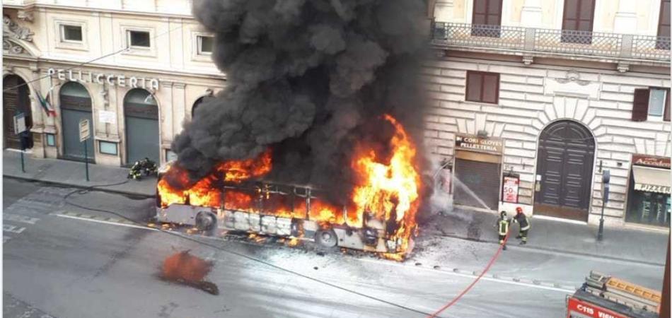 autobus fuoco