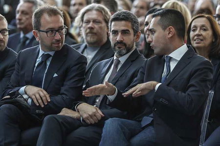 Il premier politico del governo M5S-Lega: ora in pole Toninelli, Crimi, Fraccaro e Bonafede article-post