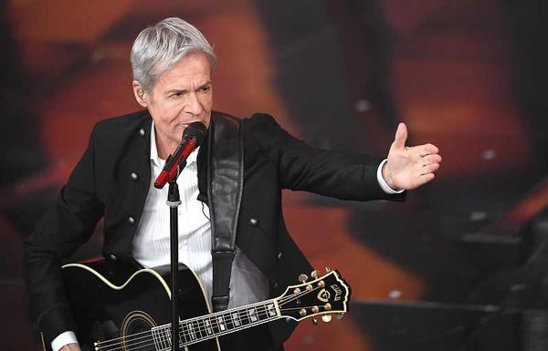 Baglioni conduttore del Festival di Sanremo 2019? È quasi fatta