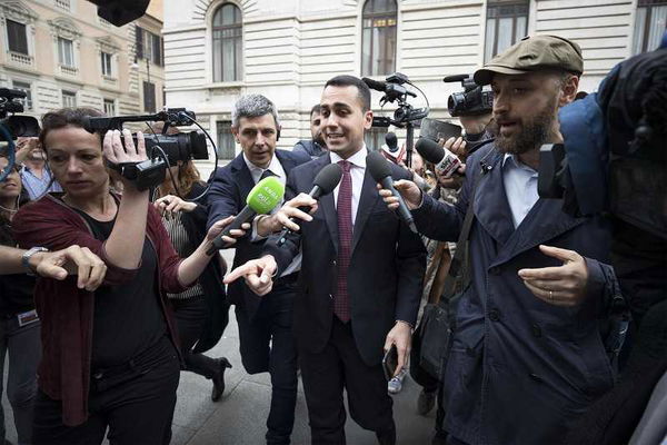 Governo, Di Maio e Salvini al Colle indicano il nome del premier: Giuseppe Conte