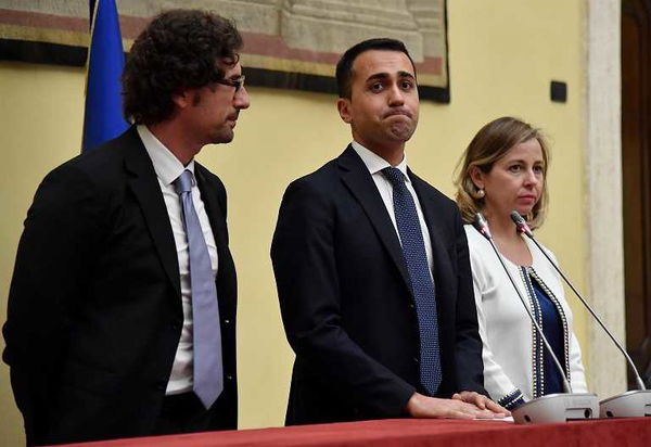 Quanti deputati M5S sono pronti a mollare Di Maio? C’è chi dice almeno 15