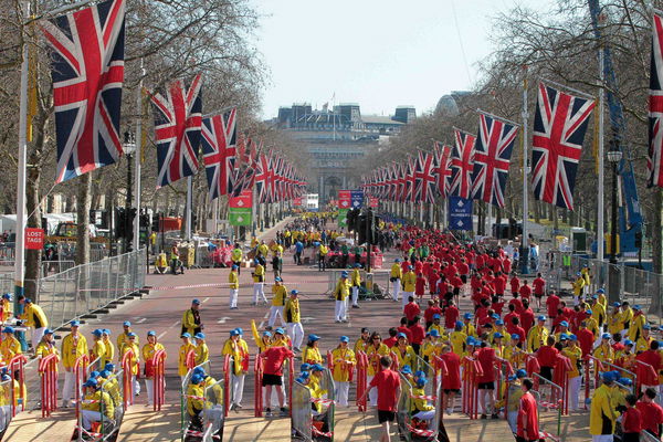 Maratona di Londra, barese taglia percorso e batte l’oro olimpico