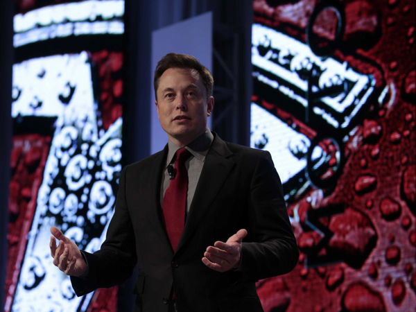 Elon Musk sarà il nuovo Willy Wonka? Presto potrebbe aprire una fabbrica di caramelle