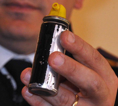 Spruzza dello spray urticante in una scuola, studente intossica 500 compagni article-post