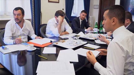 Il governo Lega-M5S rinasce? I contatti frequenti tra Salvini e Di Maio article-post