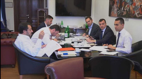 Il vincolo di mandato che vuole il M5S nel contratto di governo non è un vero vincolo di mandato