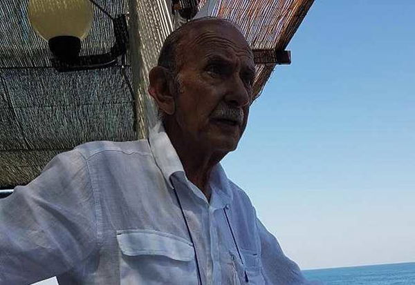 Il padre di Di Battista indagato per il post su Facebook contro Mattarella