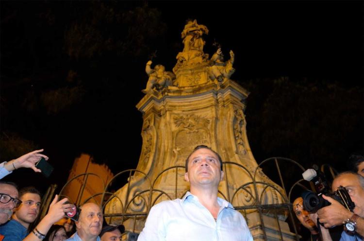 Lo strano caso di Cateno De Luca, sindaco di Messina senza una maggioranza article-post