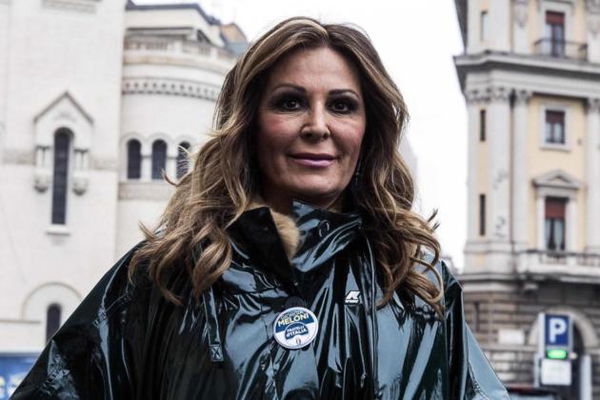 Daniela Santanchè: «La borsa extra-lusso della Raggi? La difendo solo se è originale»