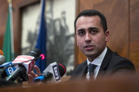 Il governo contro Iliad. «Rischio utilizzo sim per scopi criminali» article-post