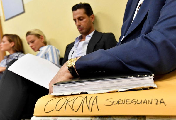 Fabrizio Corona avrebbe violato l’affidamento in prova: «Andava in palestra in orari proibiti»