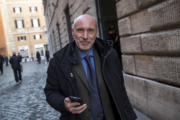 «Sequestrare una nave è impossibile», parola di capitano Gregorio De Falco