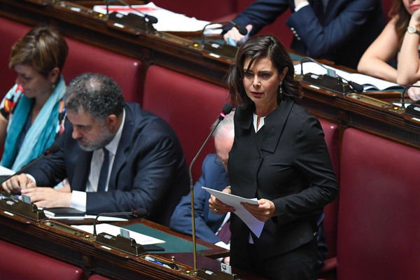 Consigliere FdI definisce ‘Boldracca’ la Boldrini, lei: «Molti haters, molte querele»