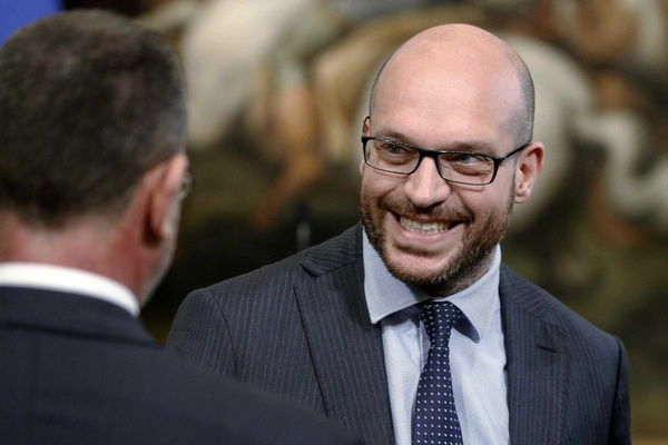 Fontana vuole la delega alle tossicodipendenze, il disagio del M5S: «Sarebbe una sciagura»