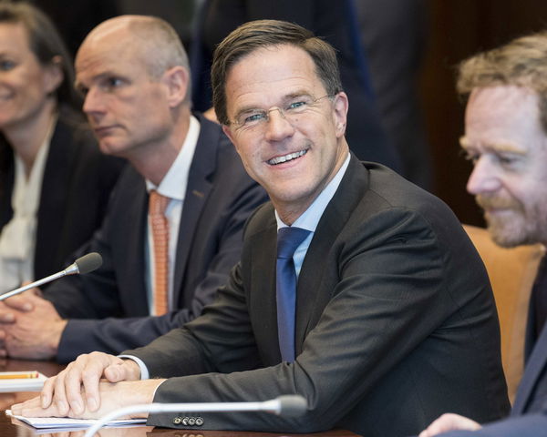 Mark Rutte, il premier olandese amico del popolo senza essere populista | VIDEO