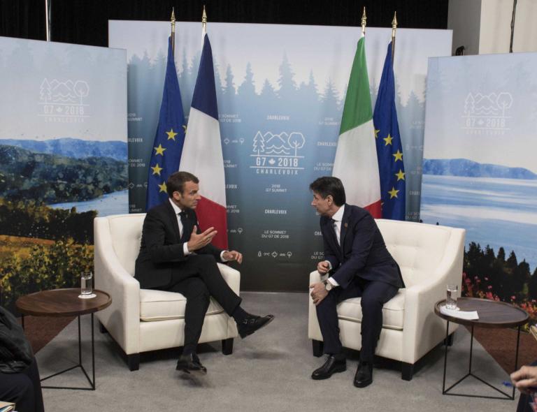 Giuseppe Conte si aspetta un messaggio WhatsApp da Macron