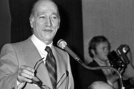 Tutte le scuse del M5S romano sulla piazza ad Almirante: «Pensavamo fosse un voto sui debiti»