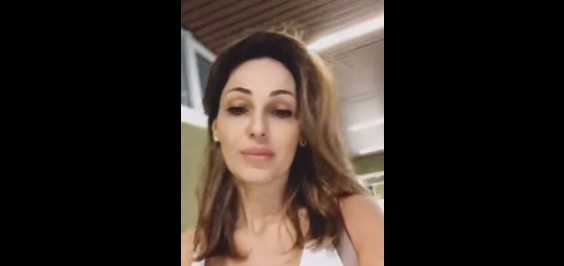 Anna Tantangelo sviene in sala parto per la troppa emozione | VIDEO