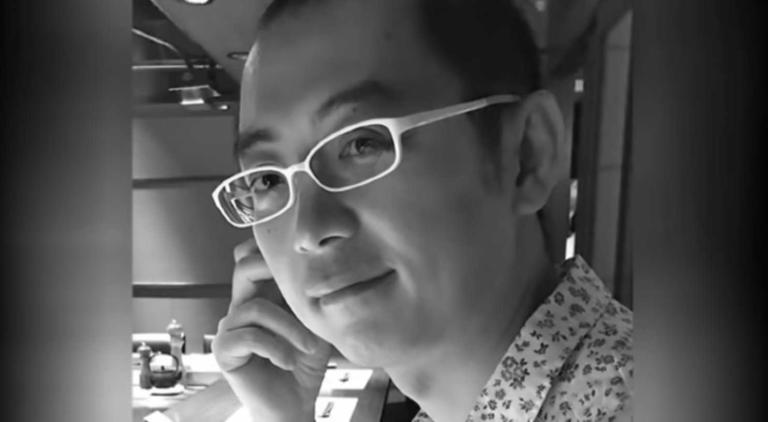 Il blogger ucciso da un hater mentre parlava a una conferenza sui troll