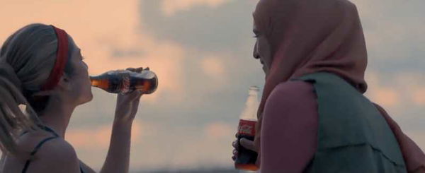 Coca Cola e la lotta contro i pregiudizi durante il Ramadan | VIDEO