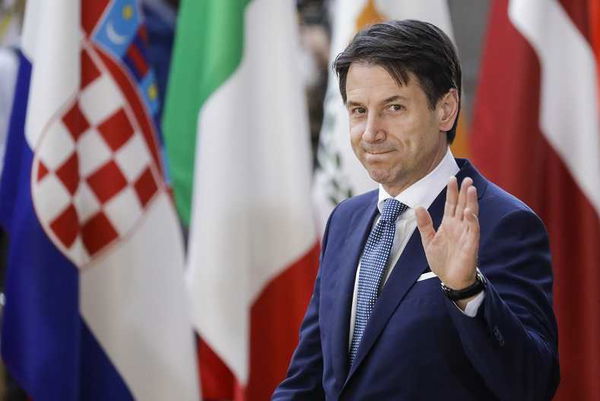 Migranti, c’è l’accordo. Conte: «L’Italia non è più sola, condivisione sui salvataggi in mare»