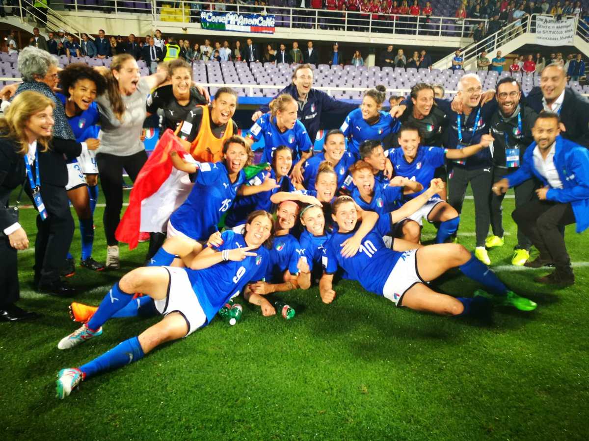 L'Italia femminile di calcio conquista i Mondiali vent'anni dopo l