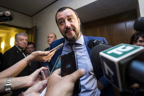 Salvini e quella voglia di ‘condono’: «Chiudere le cartelle di Equitalia sotto i 100mila euro»