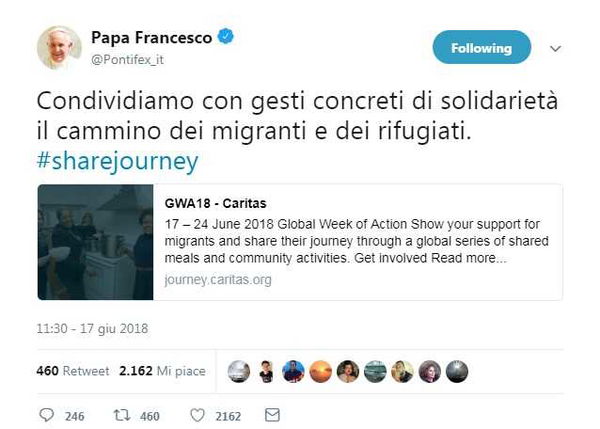 «E tu che fai per i migranti?», «Parli da musulmano»: il Papa offeso e insultato sui social
