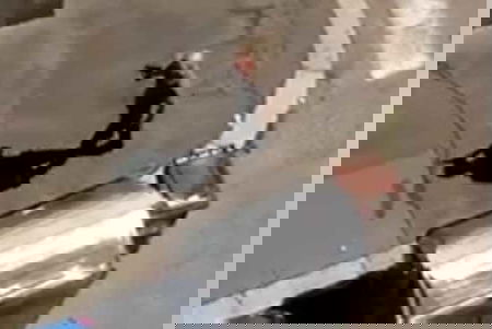 La vera storia dell’uomo che minaccia con la pistola «uno spacciatore ovviamente di colore» | VIDEO article-post