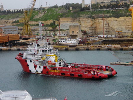 Danilo Toninelli dice che Vos Thalassa è un «incrociatore» e che i migranti mettevano in pericolo di vita l’equipaggio article-post