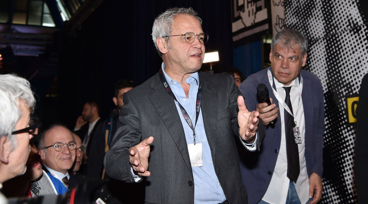 «Mentana ha dato del co***one a un giornalista», ma il direttore si difende article-post