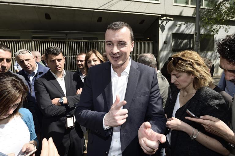 L’audio di Casalino contro lo staff di Tria: «Faremo fuori la gente al Mef, sarà una cosa ai coltelli»